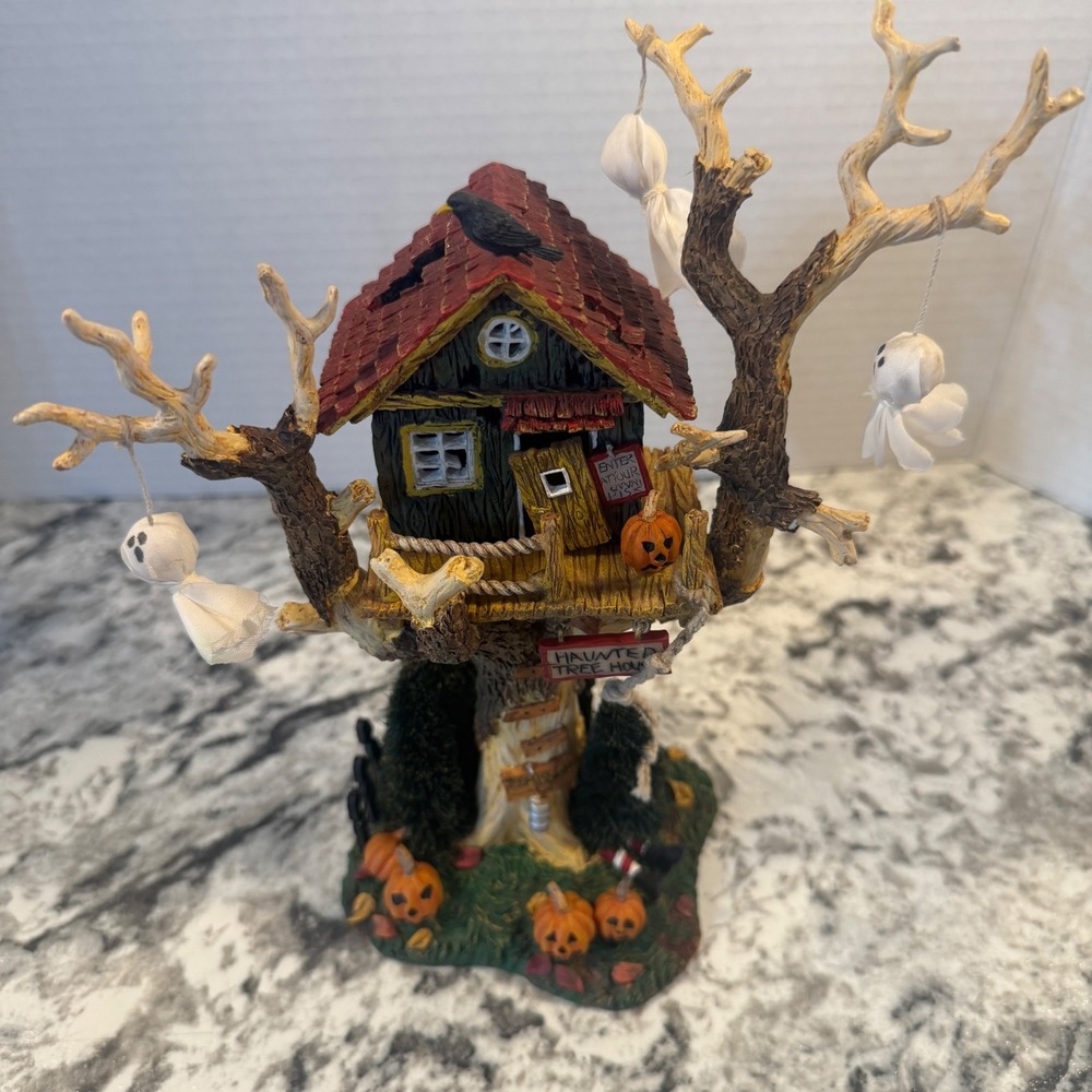 Department 56 Snow Village Halloween Haunted Tree House Figurine Ghosts Pumpkin